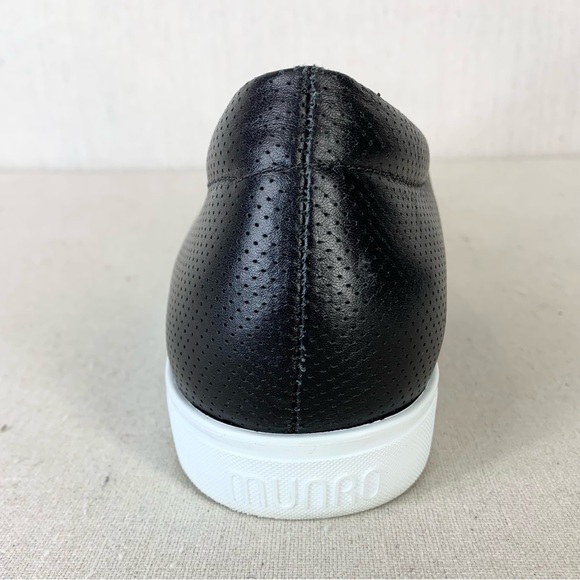 Munro Lulu Perforated Black Leather Casual Slip-On Sneaker - Size 11 Wide - Picture 13 of 15